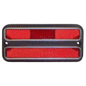 GMK414362569 DRIVER OR PASSENGER SIDE REAR RED MARKER LIGHT ASSEMBLY WITH CHROME TRIM